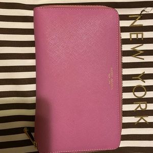 Henri Bendel Wallet
